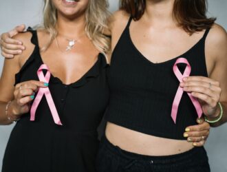 Octobre Rose : collectes et lingerie solidaire, le soutien-gorge devient porte-voix