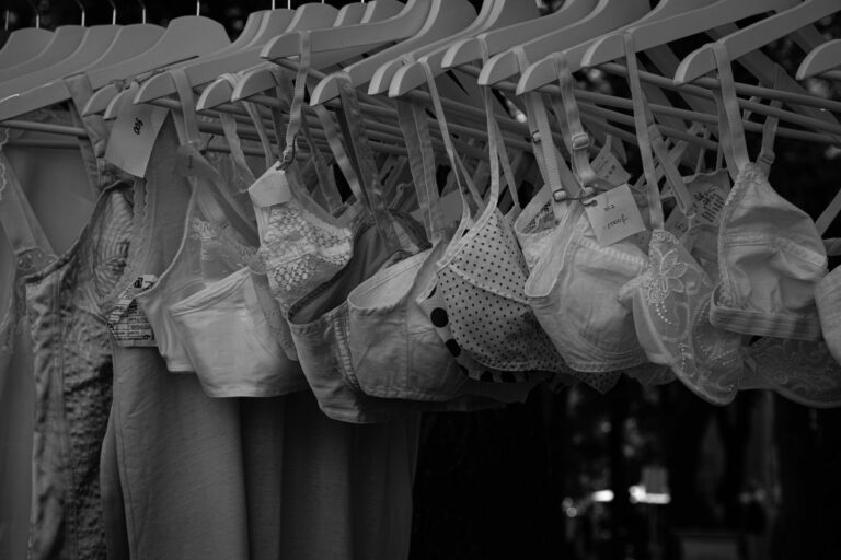 Octobre rose : la lingerie s&rsquo;engage, des collections solidaires aux gammes post-opératoires